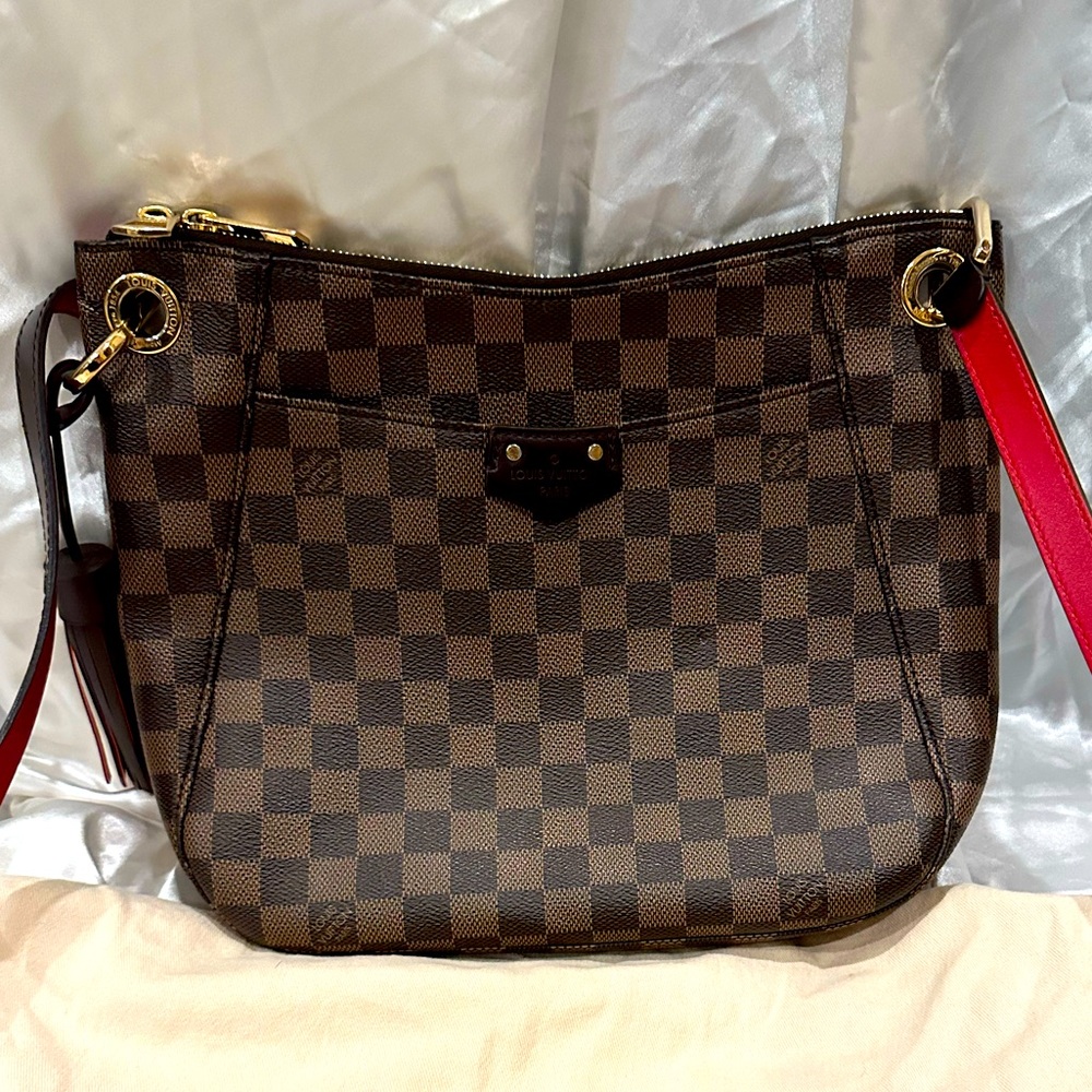 Guaranteed authentic Louis Vuitton Damier Ebene South Bank Besace